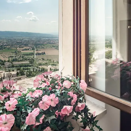 Graceful In With A View Assisi