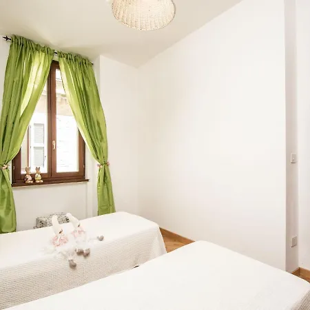 Graceful In With A View Apartment *